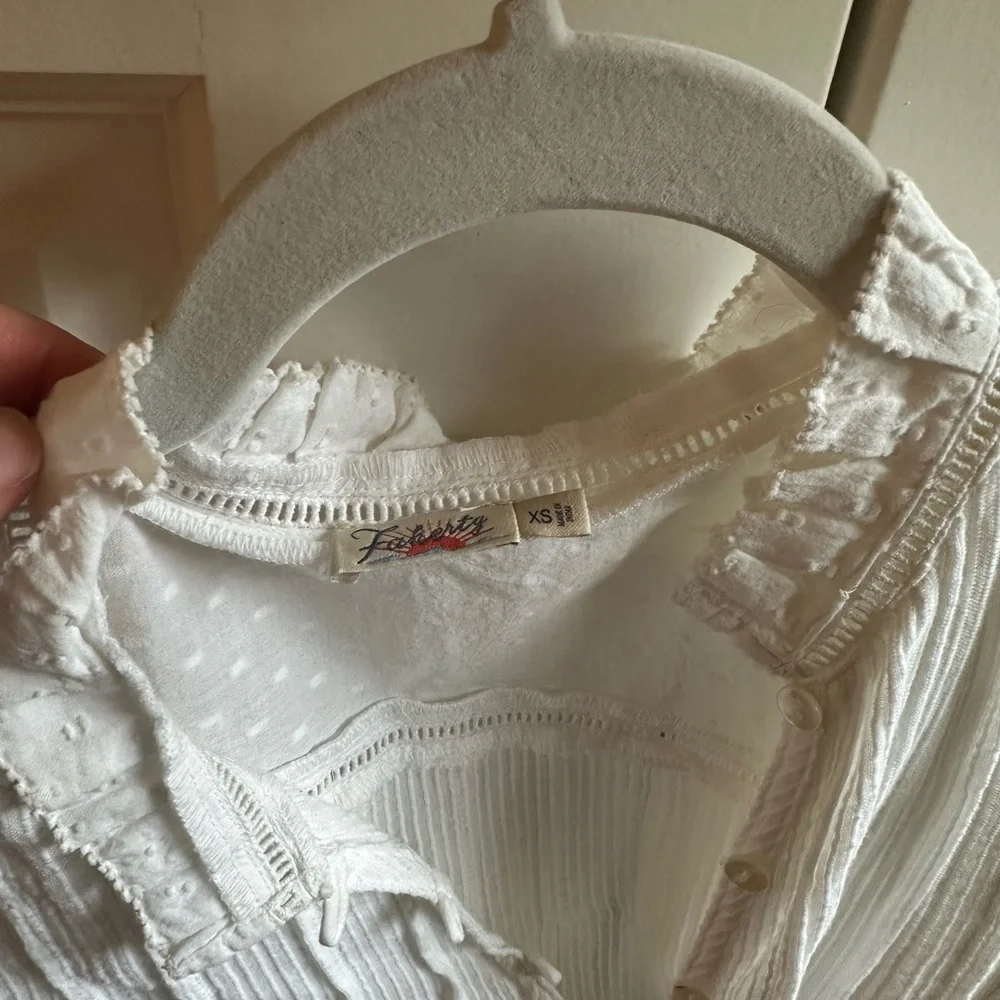Faherty White Ruffled Button-Front Blouse - Picture 2 of 6